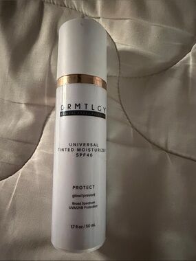 DRMTLGY Universal Tinted Moisturizer SPF46 — White